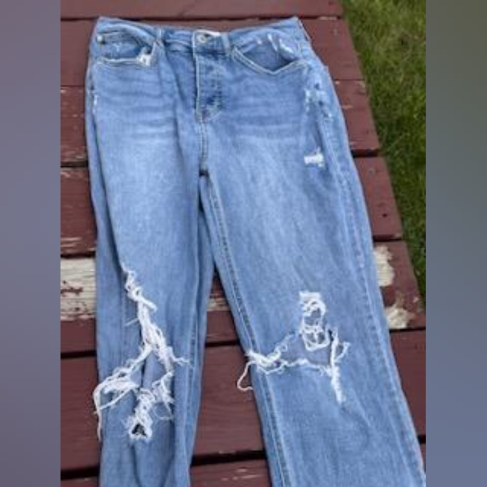 Vanilla Star Distressed Jeans
